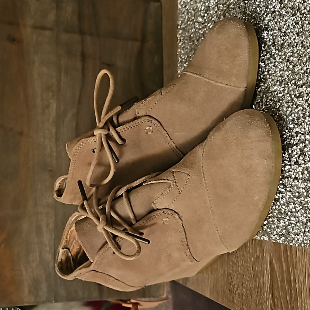 Toms Wedge Boots